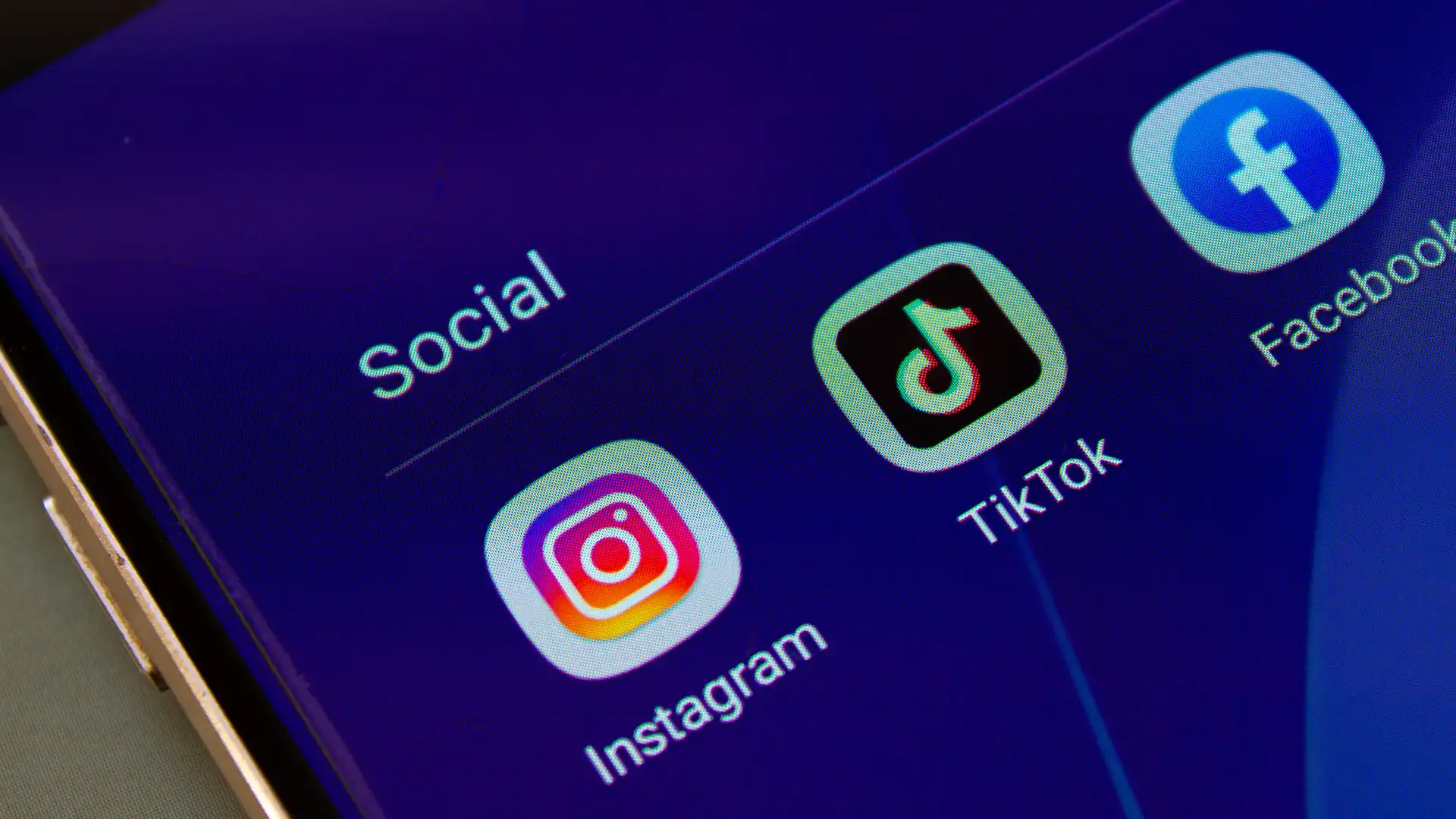 Vorsicht bei der Nutzung von Instagram / TikTok zur Bewerbung Ihres Unternehmensaccounts – es drohen Urheberrechtsverstöße